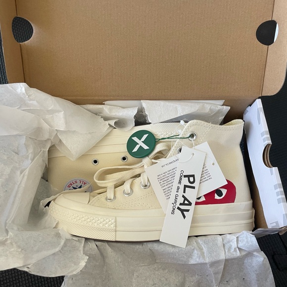 Converse x Comme des Garçons PLAY Chuck 70 - Picture 4 of 4
